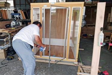 制作中の人も入れる介護用防音ハウス1 制作中の人も入れる介護用防音ハウス1