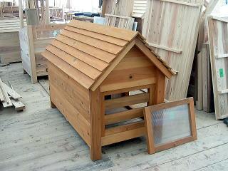 製作中の犬小屋写真