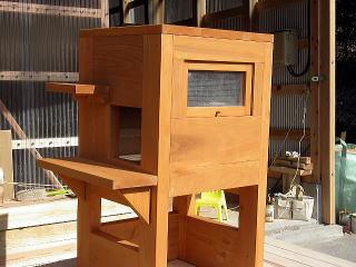 製作中の犬小屋写真