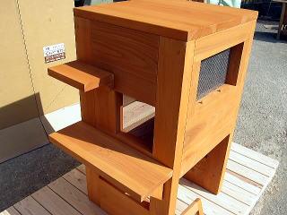 製作中の犬小屋写真