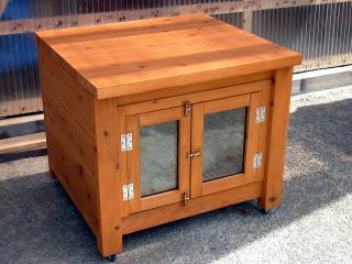 製作中の犬小屋写真