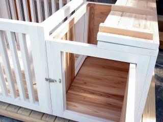 製作中の犬小屋写真