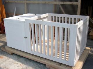 製作中の犬小屋写真