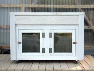 製作中の犬小屋写真