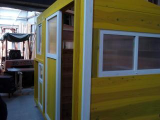 製作中の犬小屋写真