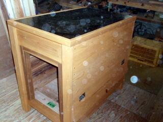 製作中の犬小屋写真